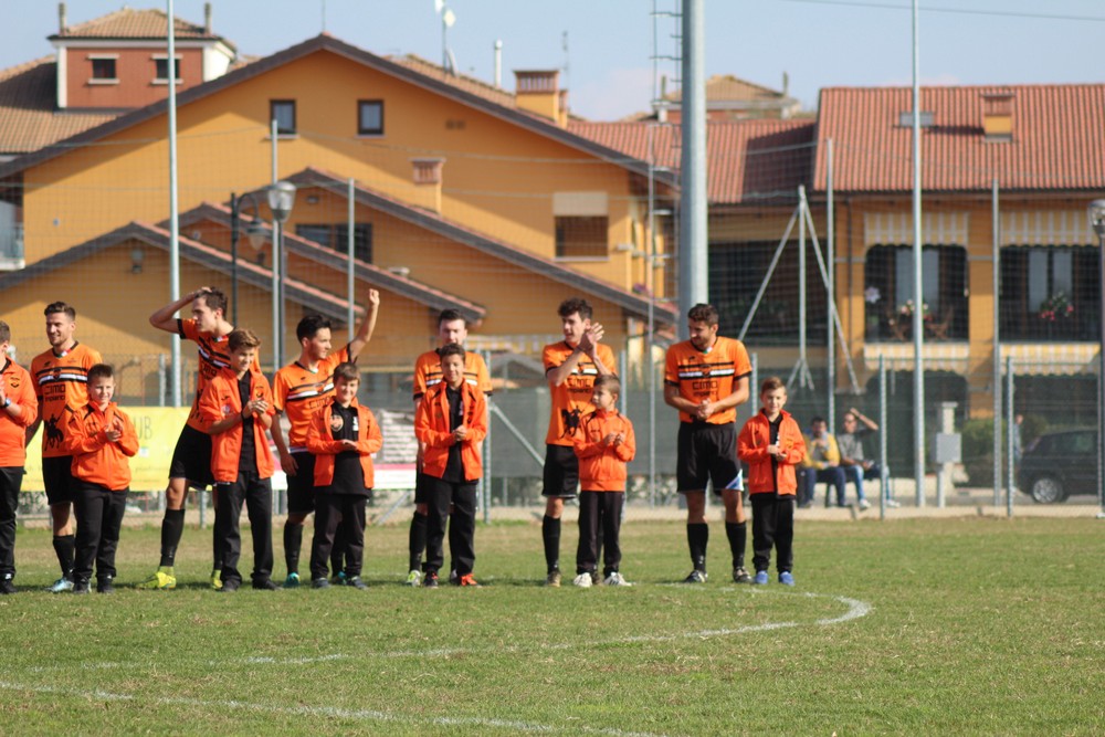 ingresso con i ragazzi delle giovanili