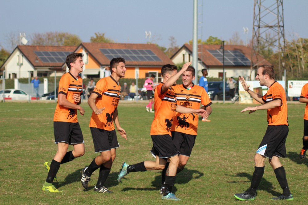 il gol di Cattaneo, si esulta !