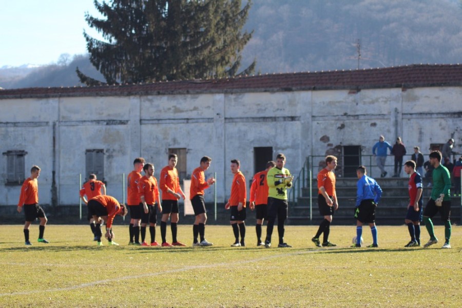 le squadre a centrocampo