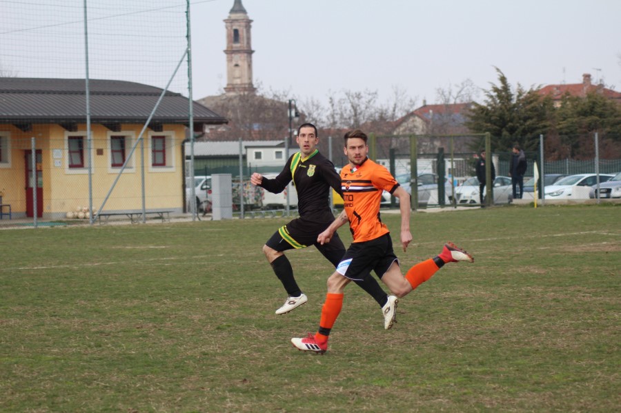 il bomber Cattaneo in azione